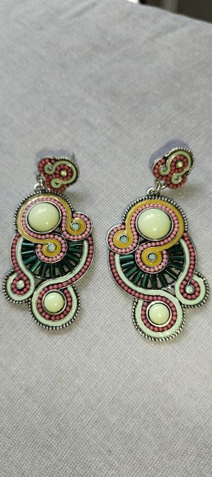 Серьги. Бижутерия