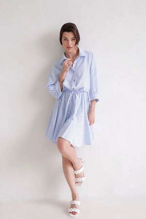 Платье в голубую полоску