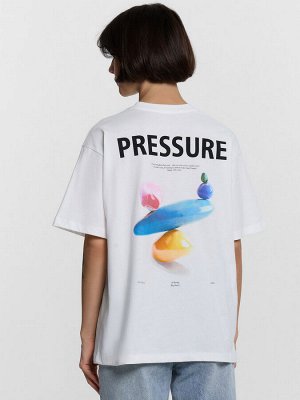 Футболка женская белая с принтом "Pressure"