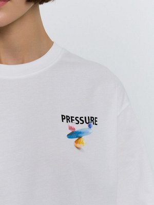 Футболка женская белая с принтом "Pressure"