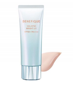 Осветляющий солнцезащитный крем Shiseido BENEFIQUE Holistic Bright UV SPF50+・PA++++