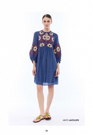 Платье ABITO CORTO C/RICAMI FILO TESSUTO MUSSOLA COTONE/NYLON
70%COTONE 30%NYLON