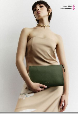 Платье ABITO LUNGO OFF SHOULDER TESSUTO RASO POLY STAMPA MACROFIORE
97%POLIESTERE 3%SPANDEX