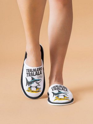 Тапочки Варианты расцветки: гусь, акула, белый/черный
Ткань:  кулирка, Состав: хлопок
Удивите своего маленького модника яркими и стильными тапочками! Эта классическая модель домашней обуви идеально по