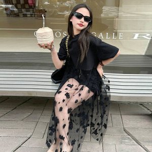 Платье с прозрачным низом, с кружевом