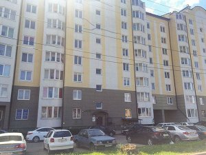Джинсы-трубы из эластичного денима синий
