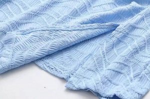 Футболка трикотажная из текстурной ткани, подол асимметричный с драпировкой и разрезом, белый