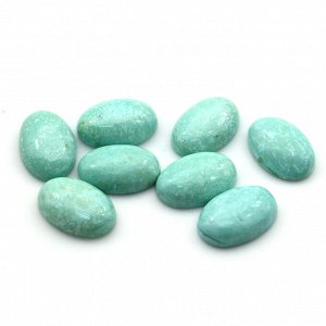 Кабошон из бирюзы овал 8*12*3мм (28-3)