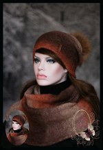 Вязаный комплект НЭТТИ (микс рыж.)с помпоном из натурального меха енота