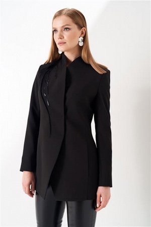 Комплект Комплект Prestige 3791 чёрный 
Состав ткани: Вискоза-25%; ПЭ-74%; Спандекс-1%; 
Рост: 170 см.

Стильный комплект состоит из жакета и брюк, выполнен из костюмной ткани , прекрасно сидит по фи