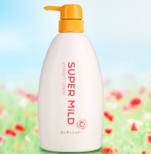 SHISEIDO Кондиционер SUPER MILD с Витамином Е ароматом трав бутылка с дозатором 600 мл