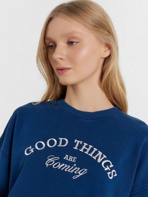 Свитшот женский синий с вышивкой "Good things are coming "
