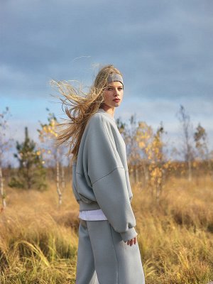 Толстовка женская голубая оверсайз из коллекции «Zakaзnik El’nya / Заказник Ельня»