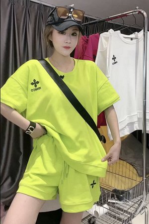 Костюм женский PLUS SIZE (футболка+шорты)
