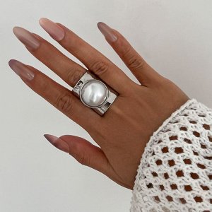 Кольцо Размер 1,8*2,8 см
Состав: бижутерийный сплав
Разъемное
