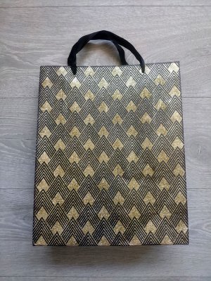 Пакет подарочный бумажный 32x26x10 см