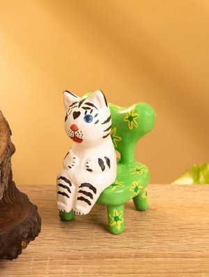 Сувенир «Белый тигренок на стуле», 4x5.5x7.5 см, дерево