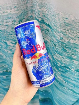Red Bull T1 Hero Can 250ml - Ред Булл T1. Лига легенд