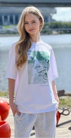 Футболка Белый
Футболка свободного кроя, на полочке принт "Велосипед".
Материал
COTTON	ХЛОПОК 92% ЭЛАСТАН 8%