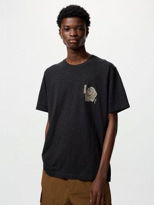 UNIQLO - футболка с героями из гравюр укиё-э (Бостонский музей искусств) - 09 BLACK
