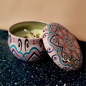 Свеча ароматическая подарочная в жестяной баночке Zahrat Aljars "Колокольчик"
