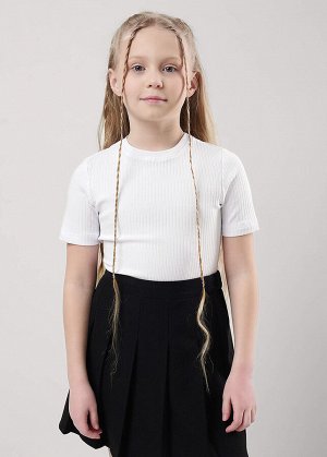 Футболка. Цвет: белый