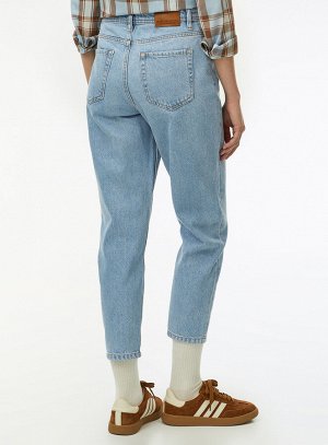 Джинсы mom fit с завышенной посадкой