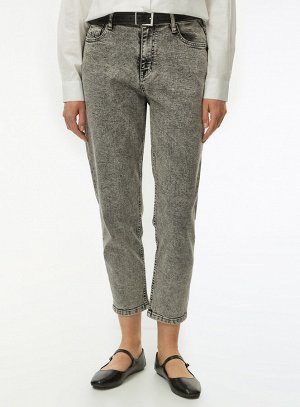 Джинсы mom fit с завышенной посадкой