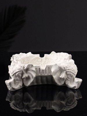 Подставка для мелочей «На четырех слонах резная», 4x12x12 см, натуральный, гипс