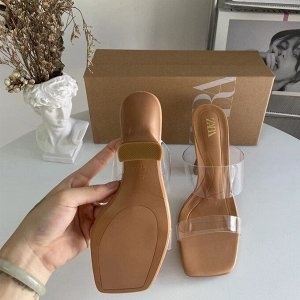 Женские босоножки