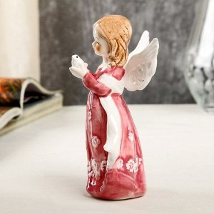 Сувенир керамика "Ангел-девочка в коралловом платье с накидкой, с голубем" 12,4х6х7,7 см