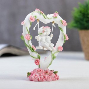 Фигурка «2 ангелочка на качелях в сердце», в венке из роз, 11x10x4 см