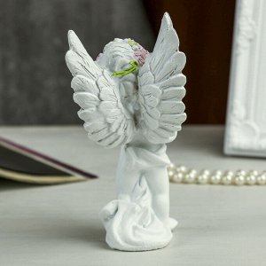 Фигурка полистоун «Ангел в розовом венке с сердцем из роз», 15x7.8x5.5 см, МИКС