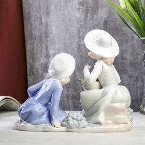 Сувенир керамика "Подружки на полянке" 18х21х10 см