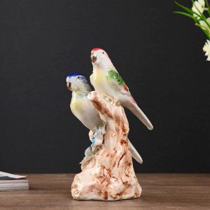 Сувенир керамика "Два попугайчика на коряге с цветами" 17,8х12х7,5 см