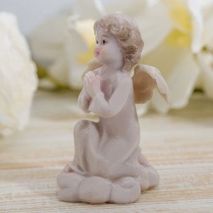 Сувенир полистоун лак "Ангел на облачке - молитва" 11,5х8х6,5 см