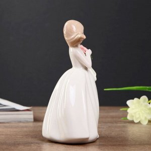 Сувенир керамика "Малышка в розовом/белом платье с букетом цветов" МИКС 12х8,5х5,7 см