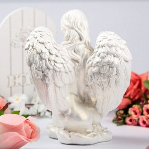 Статуэтка "Девушка-ангел", белая, 24 см