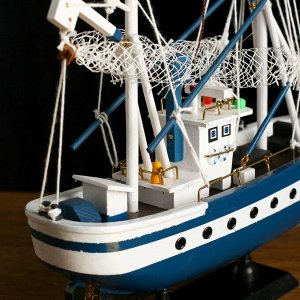Корабль сувенирный «Ида», малый, голубые борта, сетка