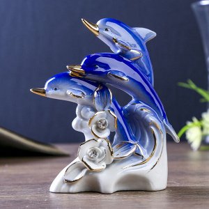 Сувенир керамика "Три дельфина с розами" синие с золотом, стразы 12,3х9,5х4,7 см