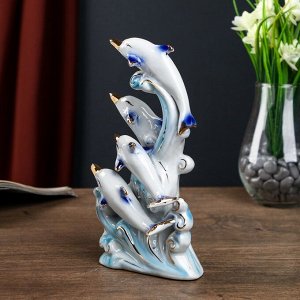 Сувенир керамика "Четыре дельфина по волнам" белые с голубым 19,5х14х8,5 см