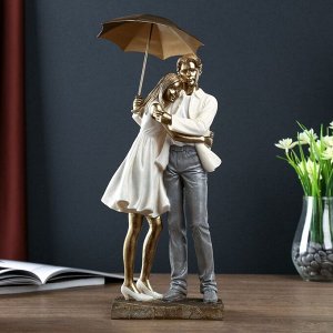Сувенир полистоун романтика "Влюблённые под зонтом" 42х11х16.5 см