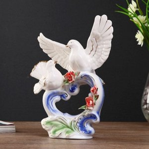 Сувенир керамика "Два голубя на сердце с розами" 21,5х19х8,5 см