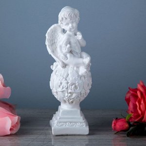 Статуэтка "Ангел на шаре с голубем" белый, 29 см