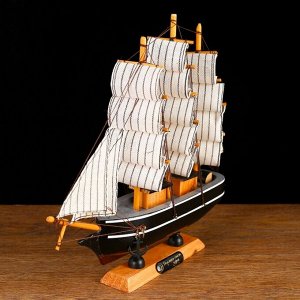 Корабль сувенирный малый «Ковда», борта чёрные с белыми полосами, паруса белые, 5,5*24*22 см