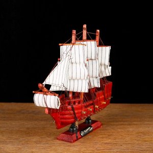 Корабль сувенирный малый «Вингилот», борта красное дерево, паруса белые, 4*20*20 см