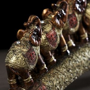 Сувенир полистоун "Семь африканских слонов в золотой, ажурной попоне" 10,7х29х4 см