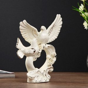 Сувенир керамика "Два голубя на сердце с розами" кремовый 21,5х19х8,5 см