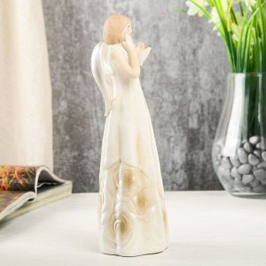 Сувенир керамика "Девушка-ангел в платье с розами, с бабочкой на руке" 19,5х7х7 см