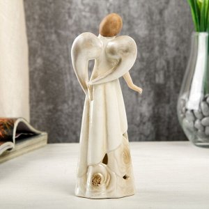 Сувенир керамика световой "Девушка-ангел в платье с розами, с голубем в руке" 16,5х5,8х6 см